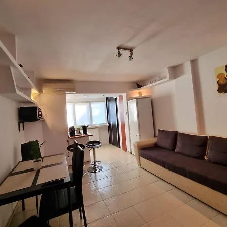 Deja Vu アパート ティミショアラ